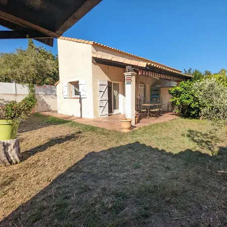 Maisonnette Au Calme Avec Climatisation Parking Jardin Cadre Campagne Plages A Pieds Holiday home