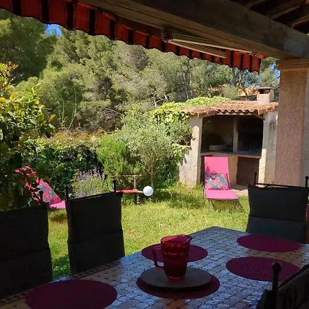 Maisonnette Kalis Calme Avec Climatisation Parking Jardin Cadre Campagne Plages A Pieds